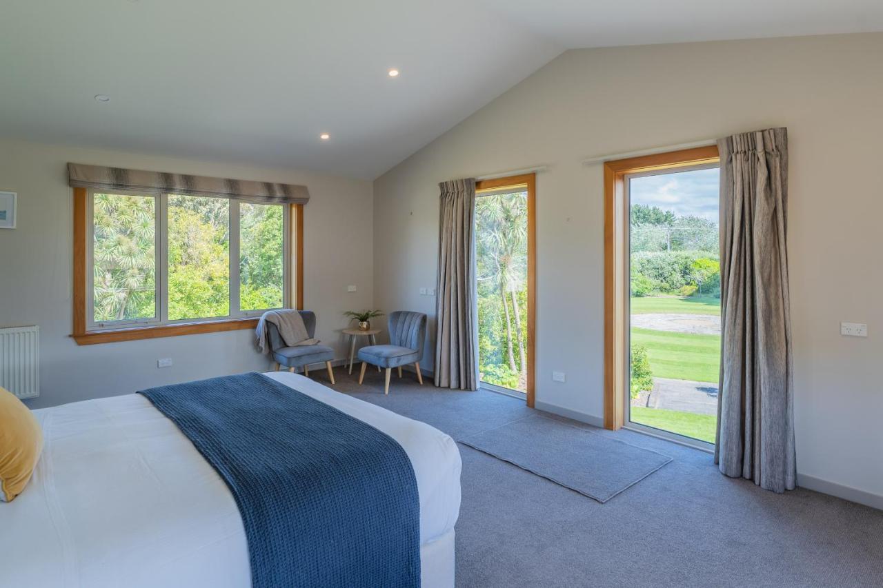 Anam Cara Gardens Luxury Villa Private Bedrooms And Ensuite Bathrooms Sleeps 9 Otaki Kültér fotó